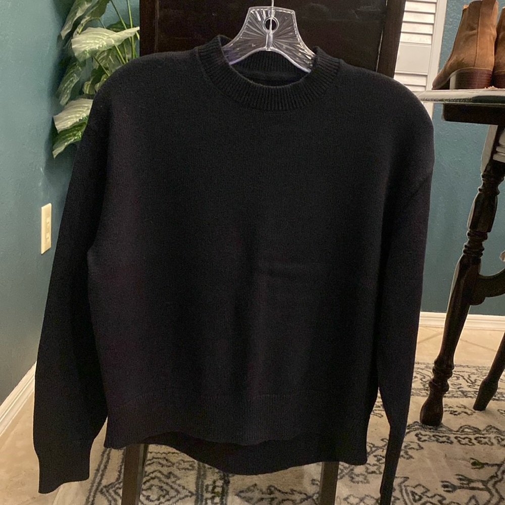 Daily Ritual black sweater, size M